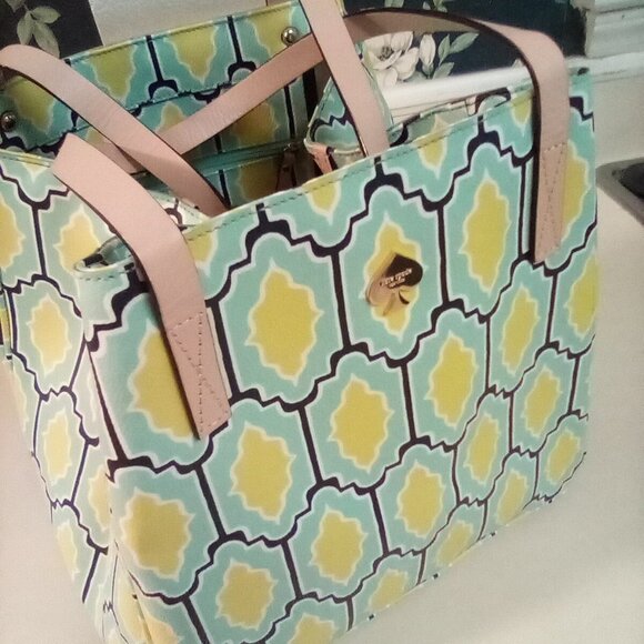 Kate Spade Cabana Tile Print Tote - Picture 1 of 16